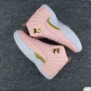 Meet your Posher, Ava